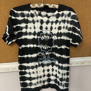 Urban Outfitters small graphic tee